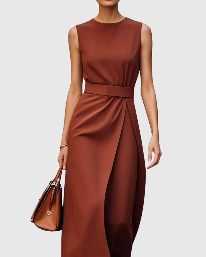 Clarimond — La Robe Col Rond Qui Affiche un Style Impeccable