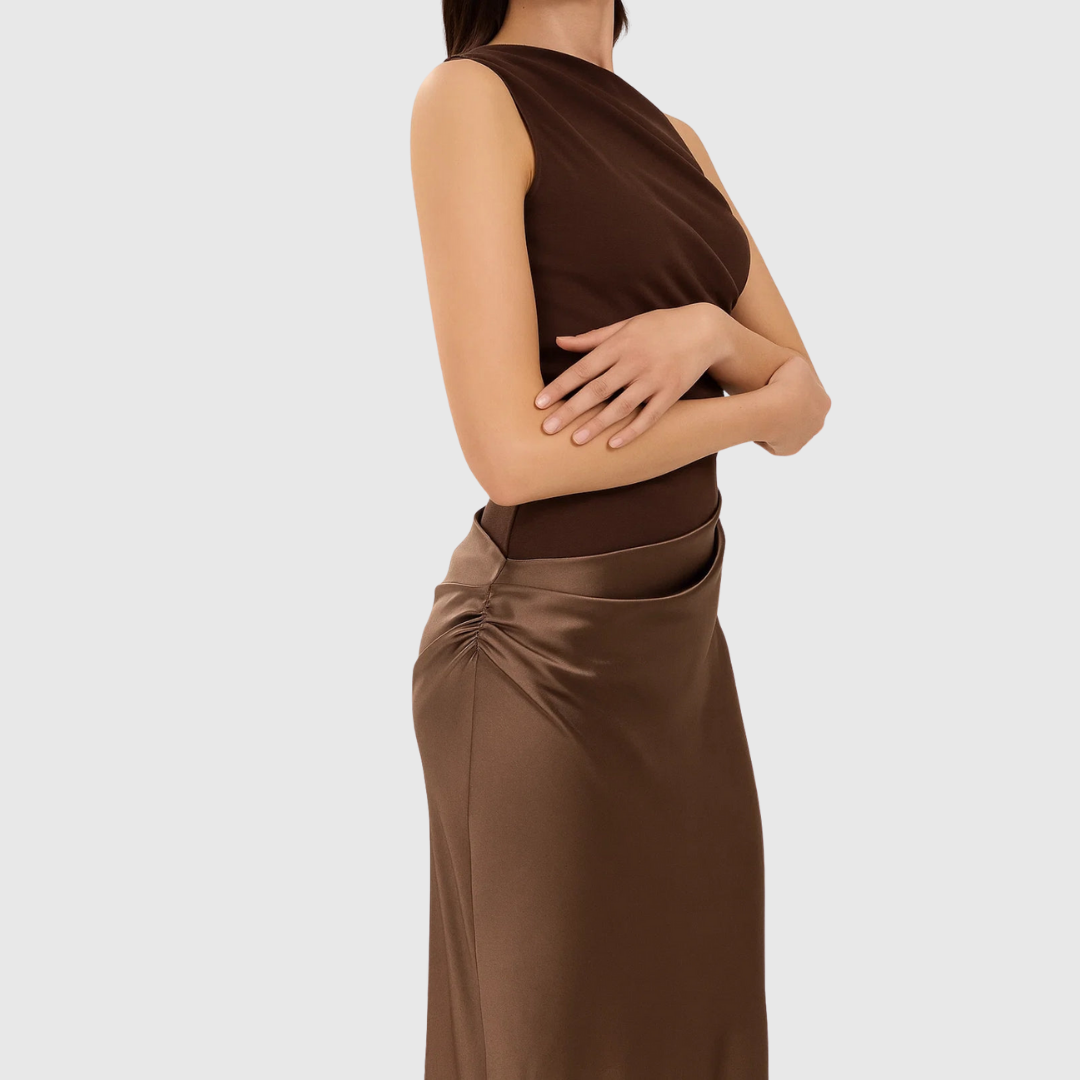 Elara — Robe de Soiree Satin Asymetrique Femme Verte Marron Pour Nuit de Gala