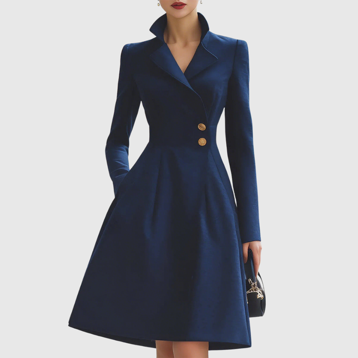 Eleanor — La Robe Manteau Taillée Qui Commande le Respect