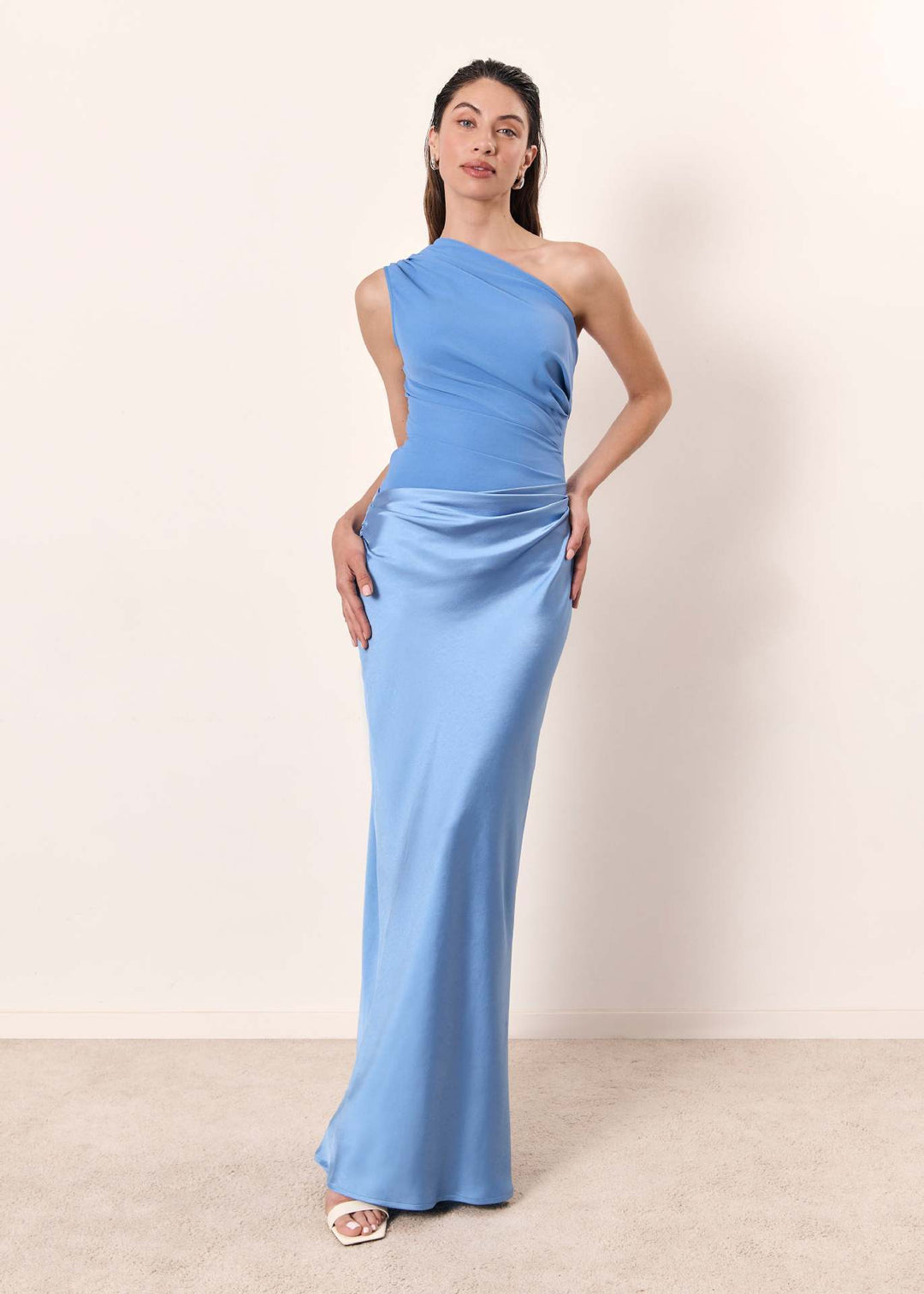 Maya — Robe Mariage Invitee Une Epaule Soiree Matcha Bleu Ciel Marron Fonce