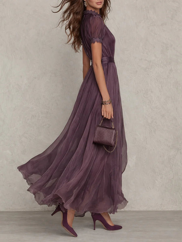 Scarlett — Robe Maxi Violette Manches Courtes Encolure Serrure Bouffantes