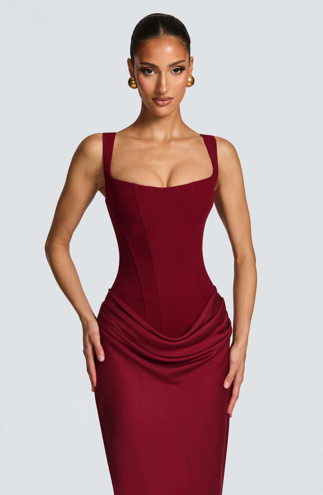 Ashley — Robe Mariage Invitee Bodycon Maxi Sans Manches Marron Blanche Bordeaux