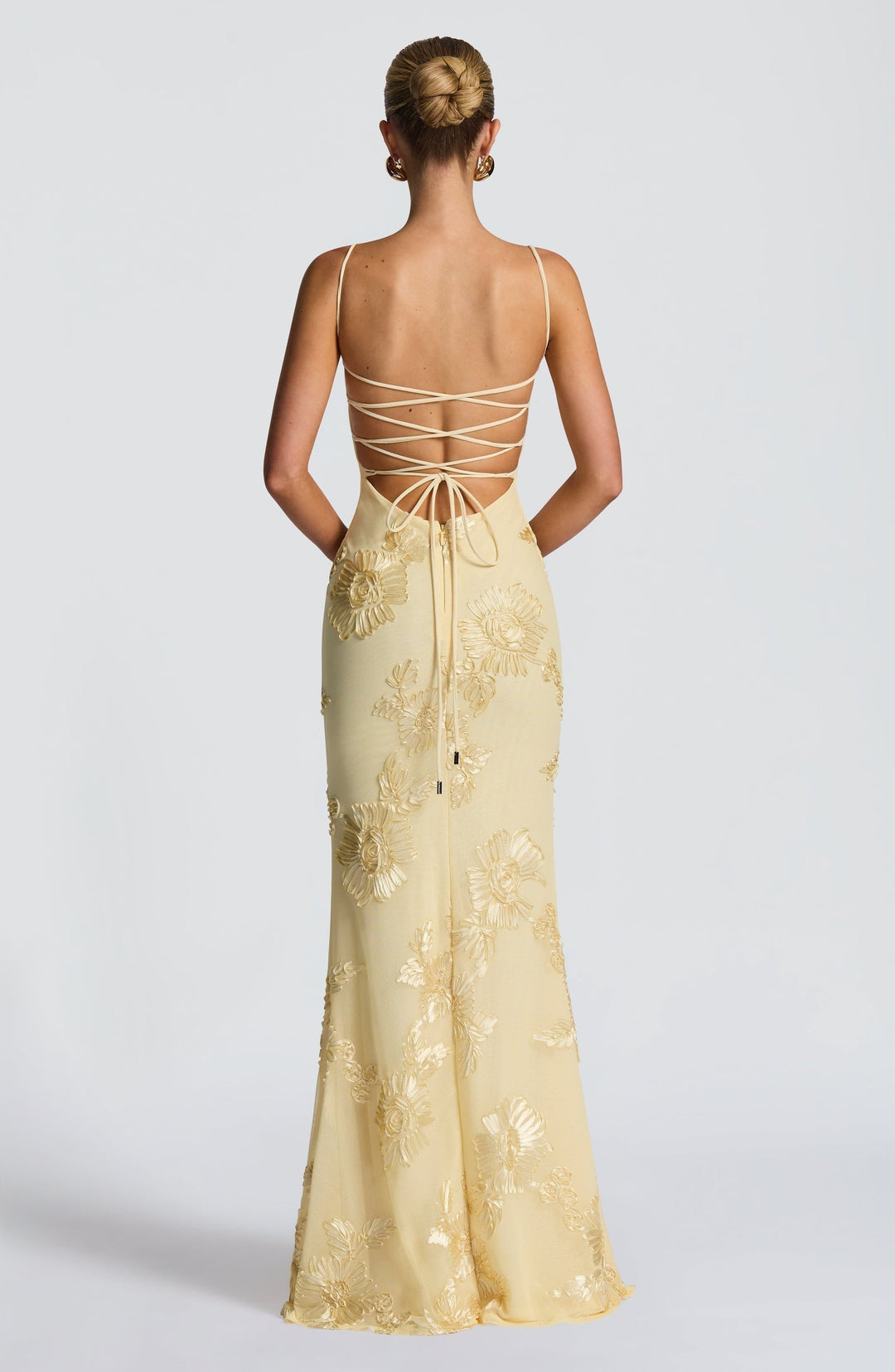 Audrey — Robe Mariage Invitee Brodee Florale Maxi Jaune Bleu Ciel Noire
