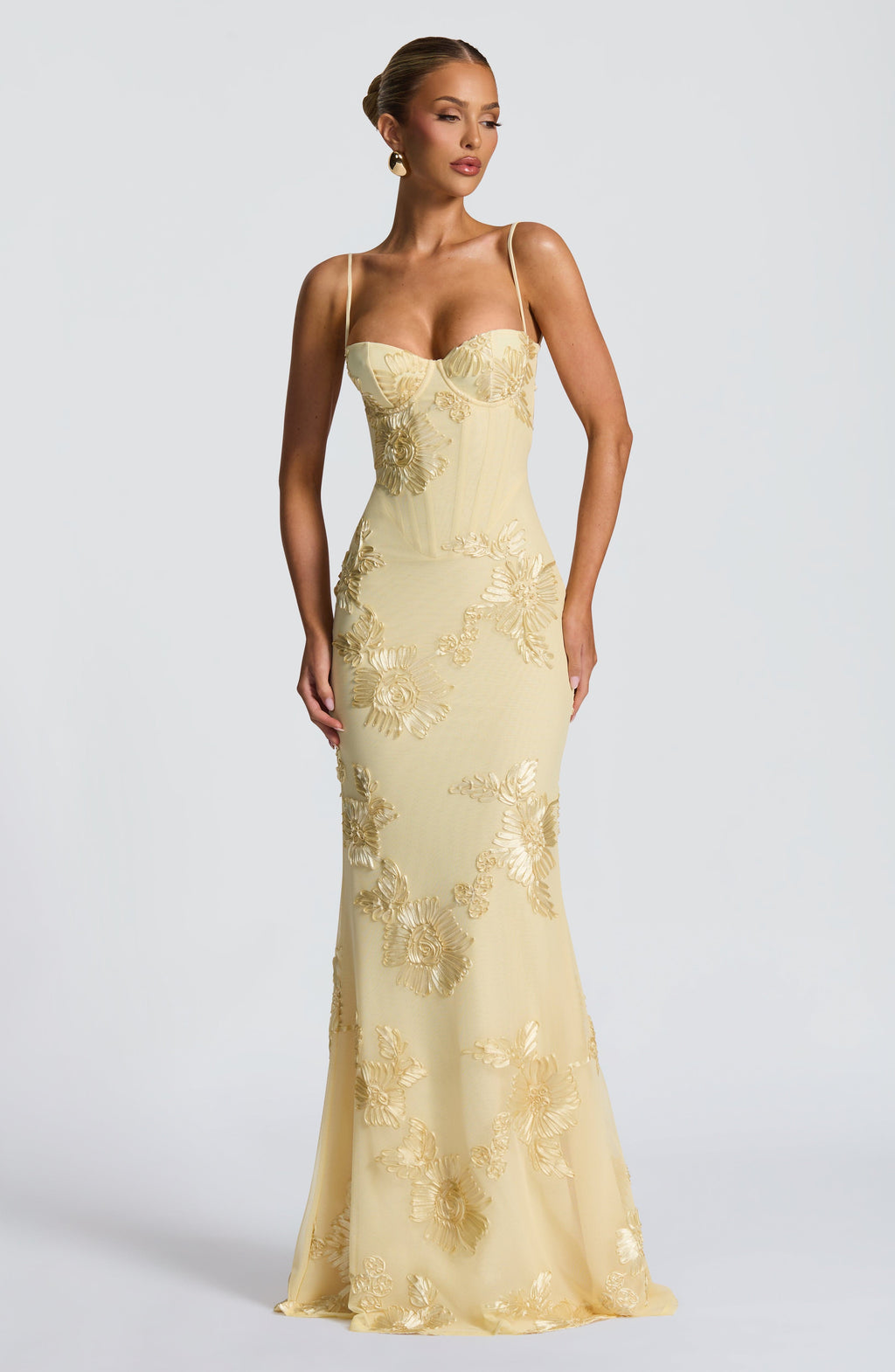 Audrey — Robe Mariage Invitee Brodee Florale Maxi Jaune Bleu Ciel Noire