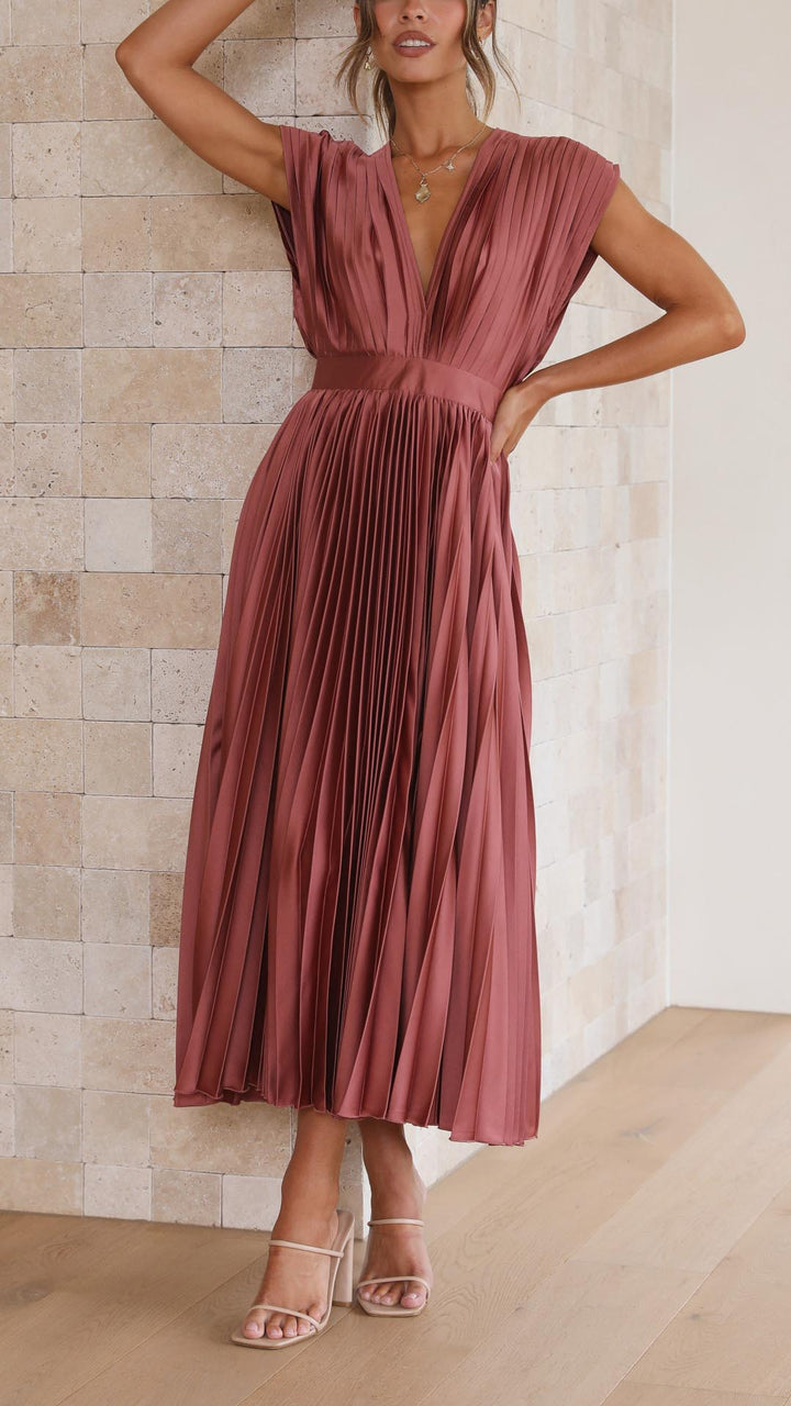 Kaitlyn — Robe Mariage Invitee Plissee Col V Midi Champagne Rose Antique Grise