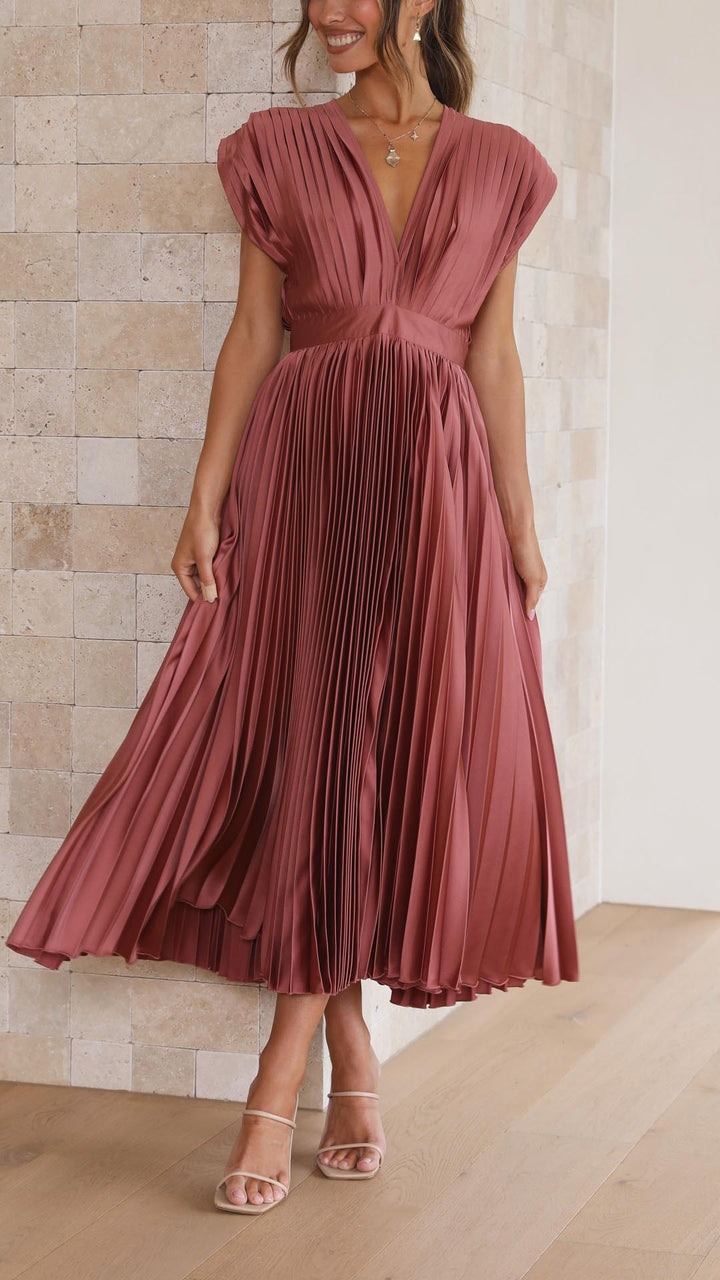 Kaitlyn — Robe Mariage Invitee Plissee Col V Midi Champagne Rose Antique Grise